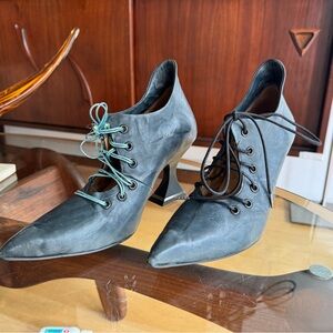 Fluevog 6,5 true to size